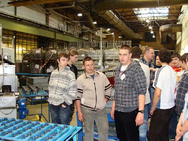 Rozmiar: 235685 bajtów